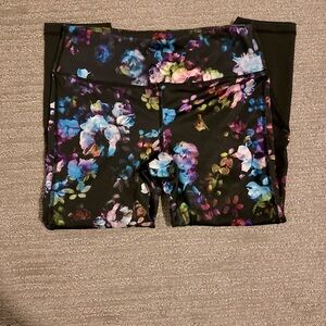 Nicole Miller Cropped Leggings